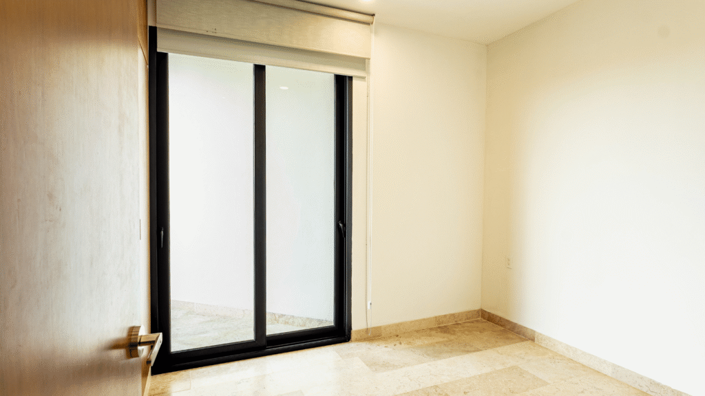 novara-304-